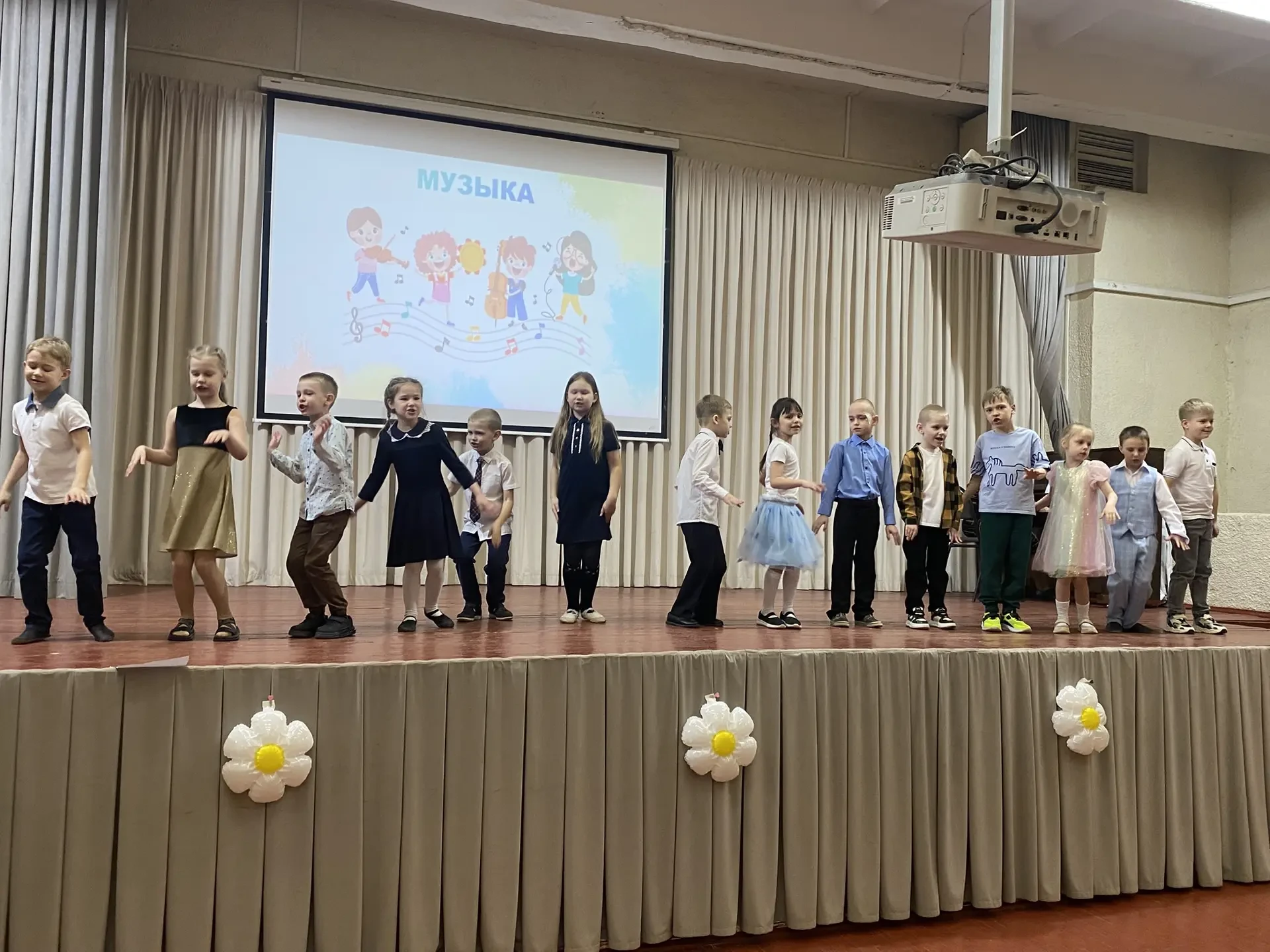 🎓🔔Завершился учебный год в нашей замечательной Школе Будущего Первоклассника "АБВГДейка"!  На праздн