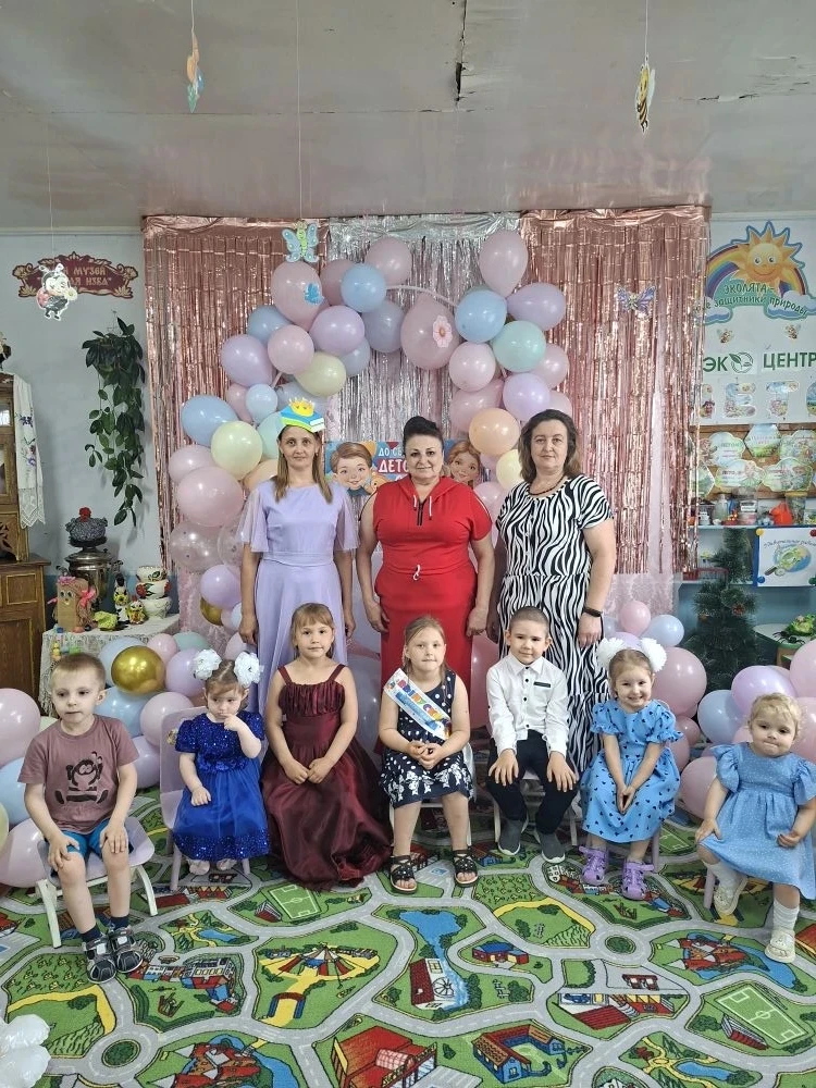 Дорогие наши выпускники, любимые родители и коллеги!

Сегодня особенный день. В стенах нашего детско