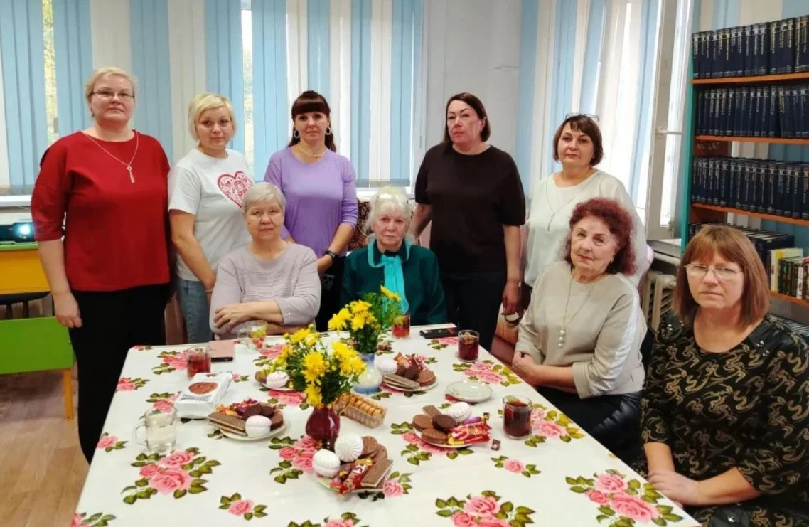 Центральная городская библиотека Заозерного собрала гостей на вечер воспоминаний