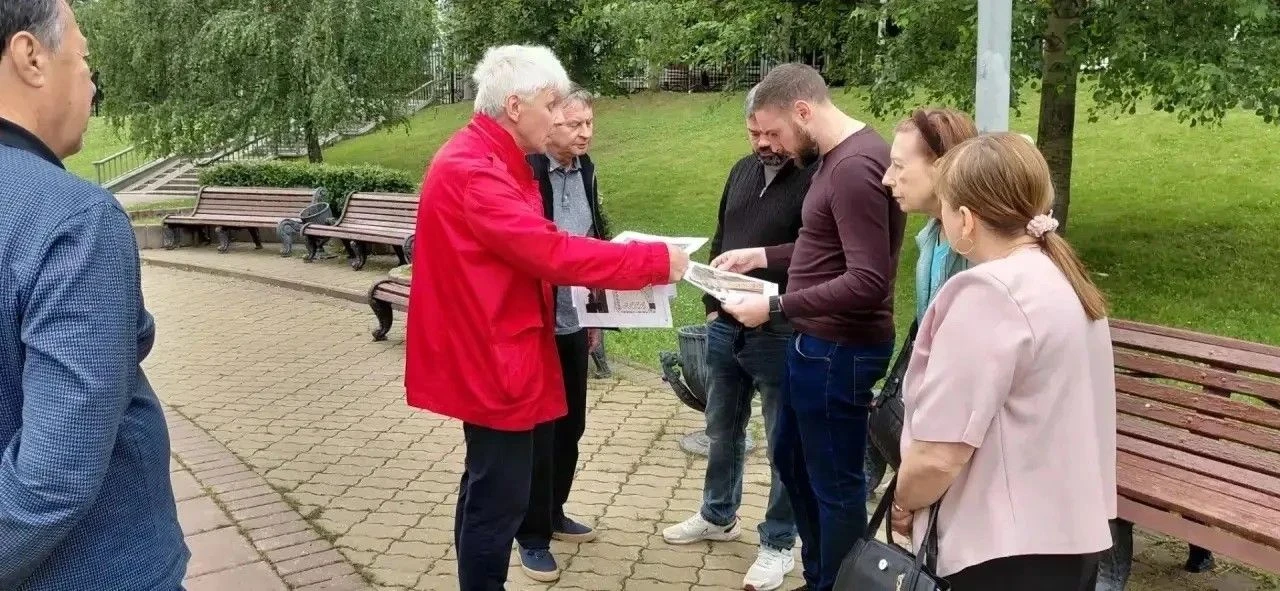 Сегодня, 19 июня в 10:00, заместитель главы управы Сергей Валов совместно с представите...