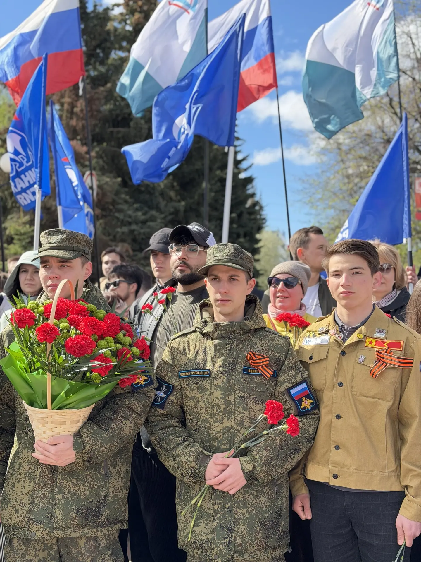🇷🇺9 Мая – праздник, который объединяет поколения и наполняет наши сердца гордостью!  Сегодня мы покл