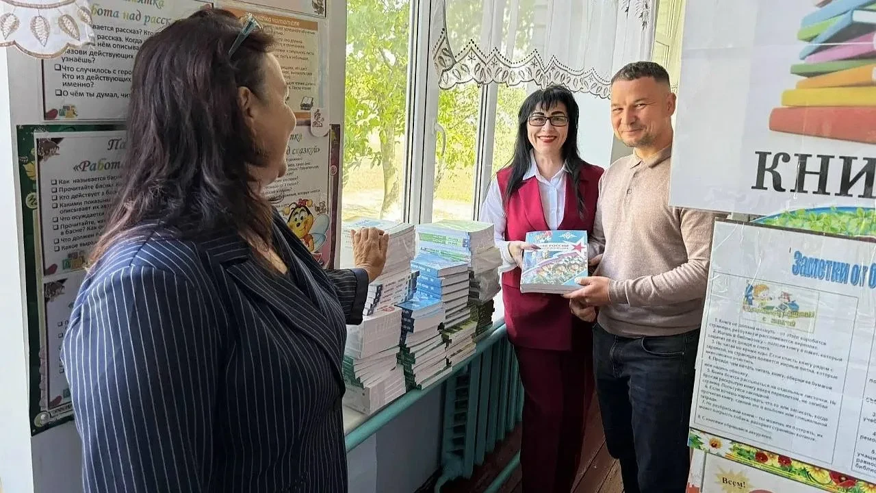Мордовия передала более 250 учебников школам Каланчакского округа