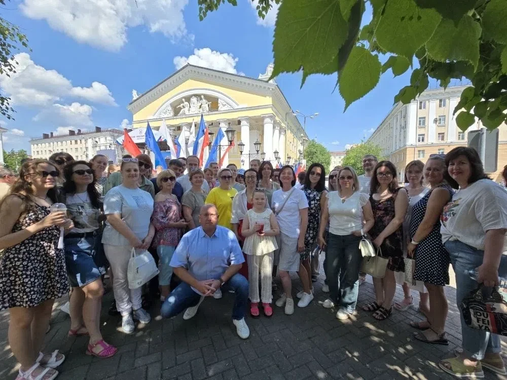 12 июня 2026 года сотрудники управления финансов города Калуги приняли участие в праздничном меропри