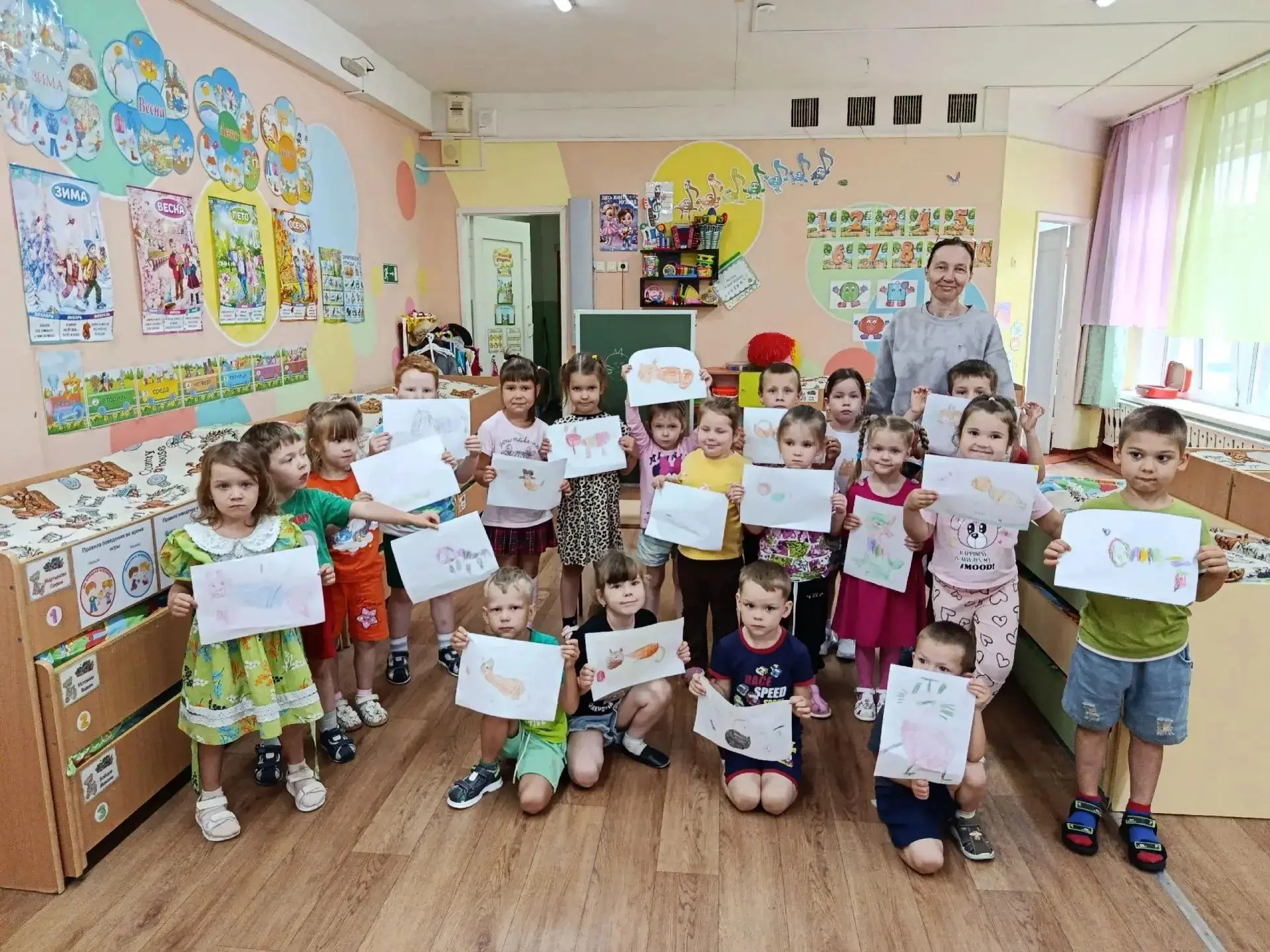 В рамках национального проекта "Культура" воспитанники групп "Ягодка", "Дружная семейка...