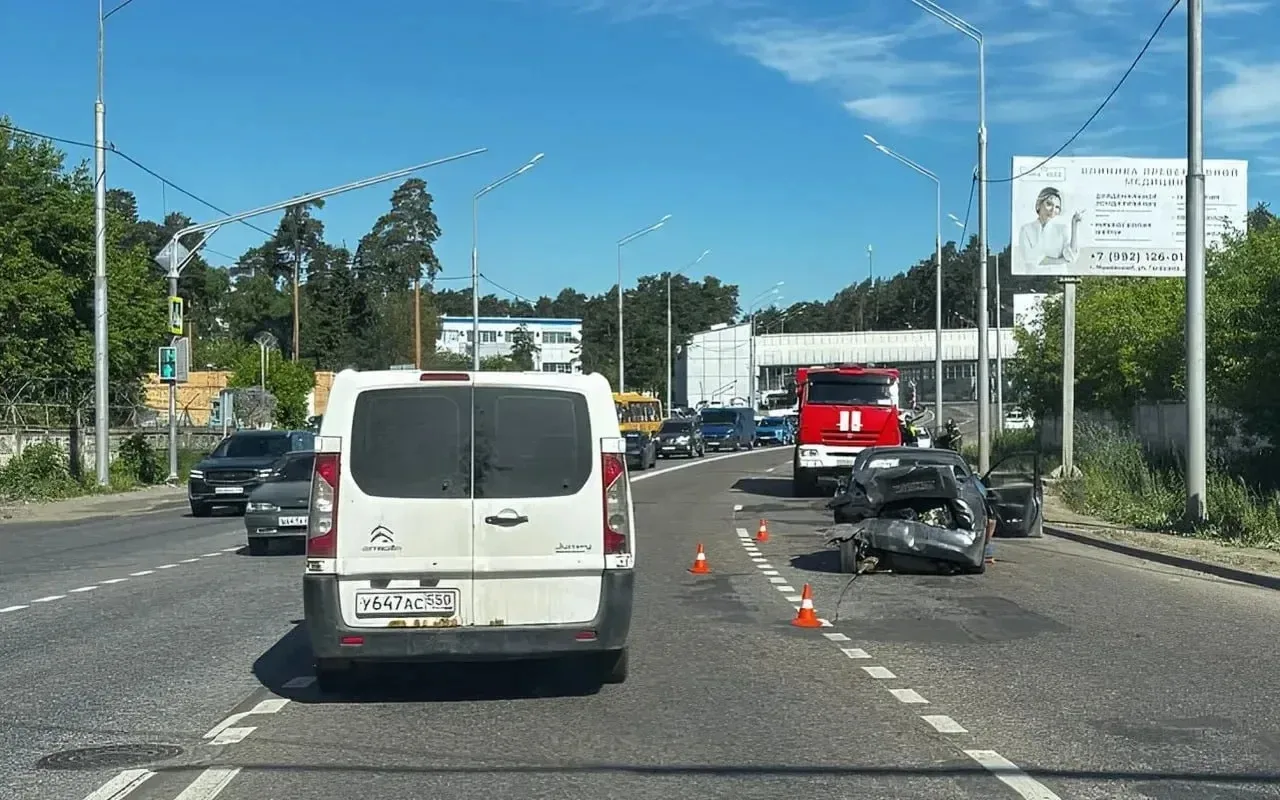 Сегодняшняя авария при выезде с одностороннего движения . В сторону Жуковского.