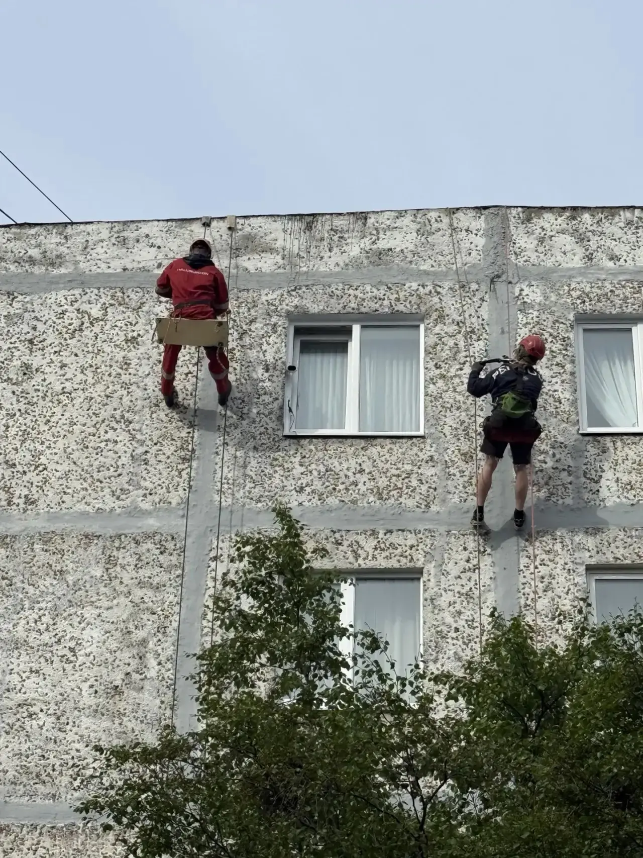 Уважаемые жители!
УК «Стратегия» приступает к герметизации межпанельных швов на основании ваших заяв