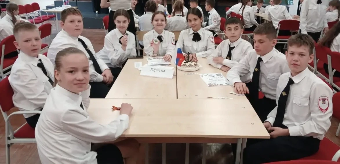🧑‍💼👩‍💼Адвокатура в школе!  ✍️12 мая на базе школы 86 прошло итоговое мероприятия в рамках проекта «А