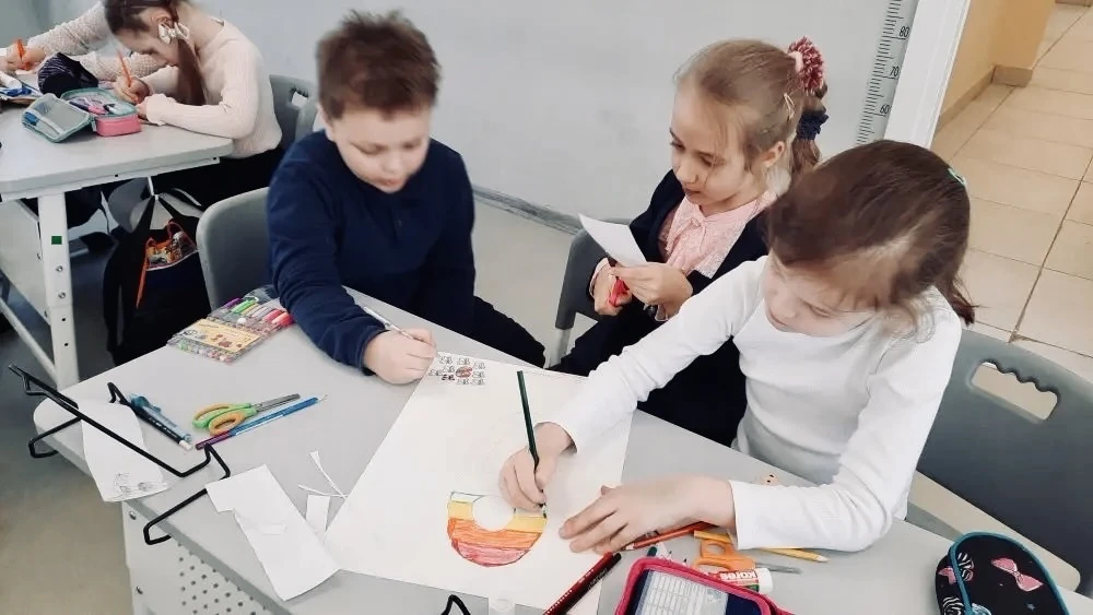 Прошедшая неделя в 1В классе (кл. рук. Сергеева Н.В.) была насыщенной и увлекательной, полная интере