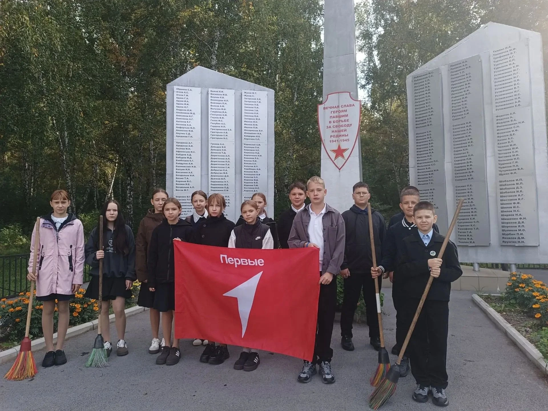 ХРАНИТЕЛИ ИСТОРИИ СНОВА В ДЕЛЕ
