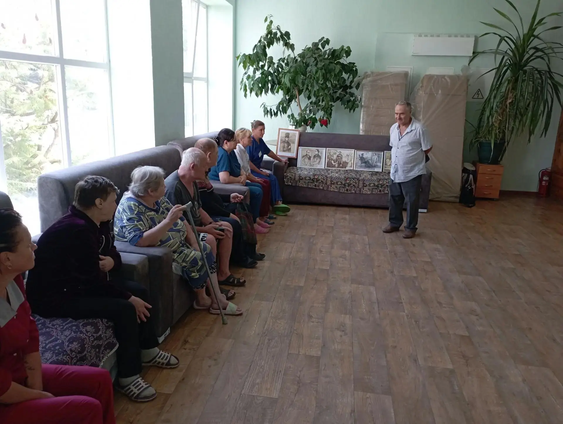 К Году единства народов России, к 225-летию со Дня рождения В.И. Даля научные сотрудник...
