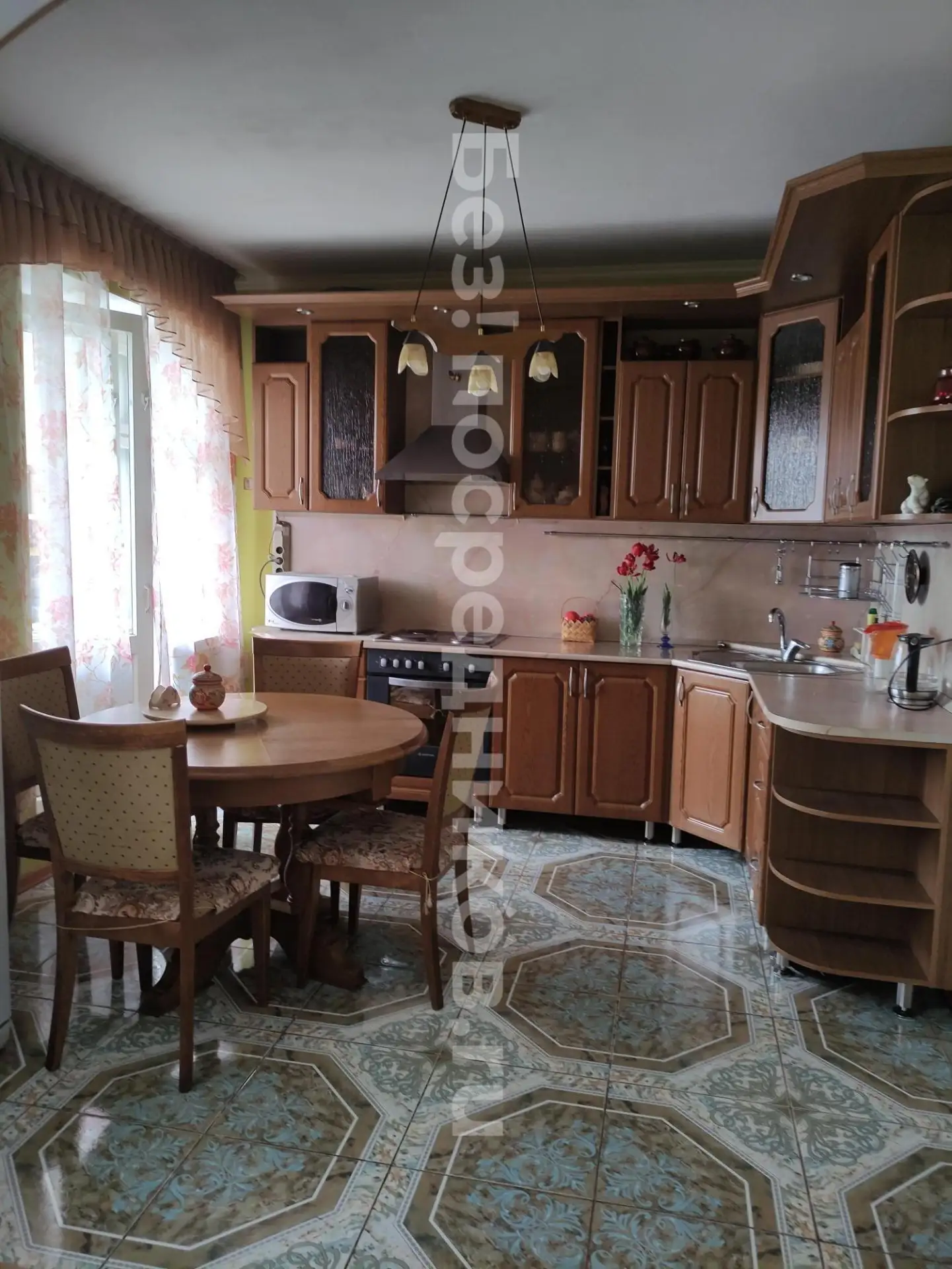 Сдам без посредников: 2-комнатная квартира, 61м² Цена: 30000 Адрес: Барнаул, Индустриальный р-н, ул 