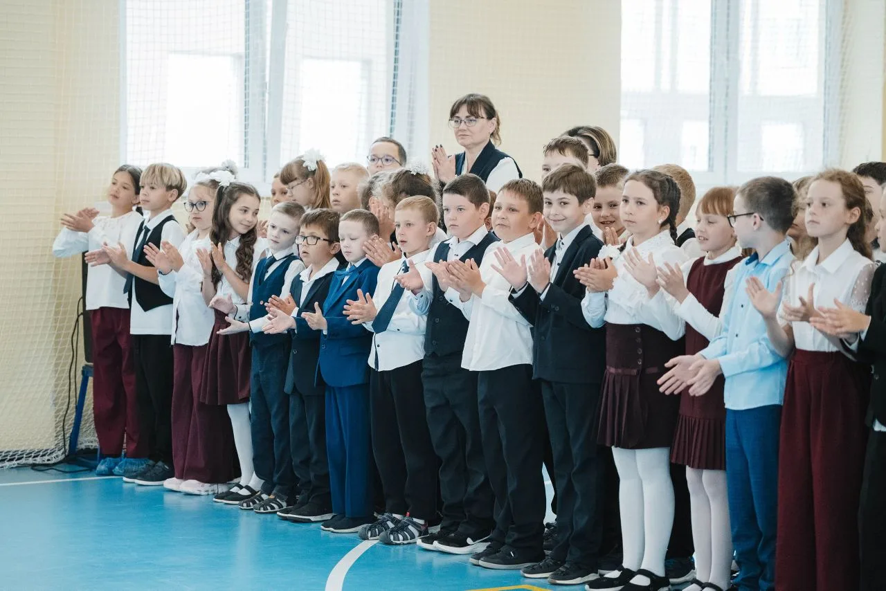 Окончание учебного года 2025–2026 — в школе прошли итоговые линейки. 🎓