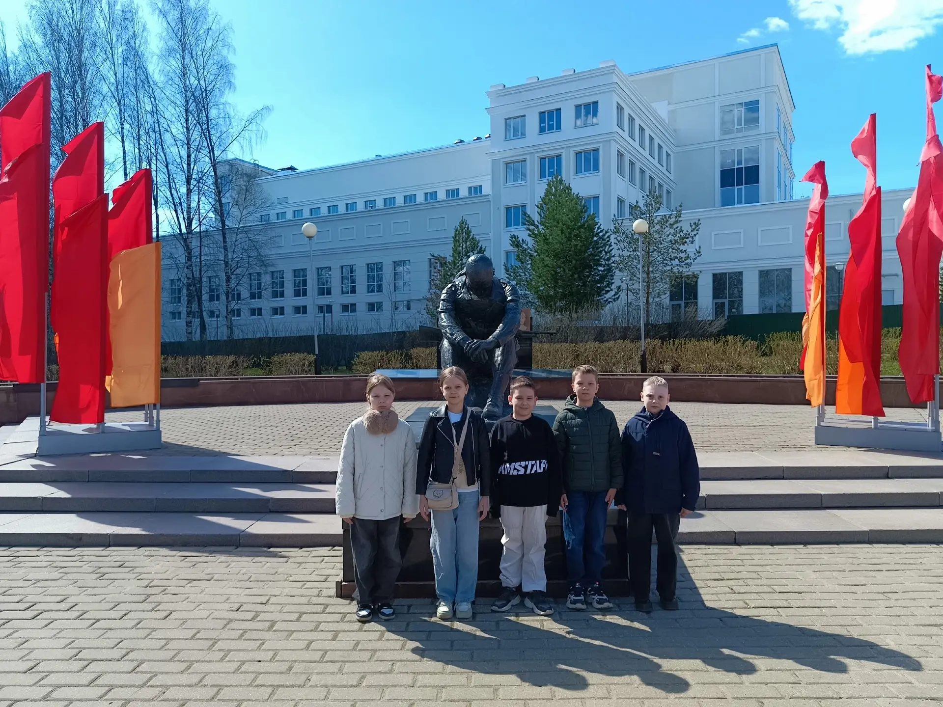 Сегодня, в рамках трека "Орлëнок- Хранитель исторической памяти", группа ребят 3 "В" класса посетила