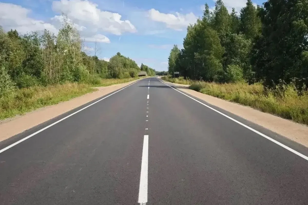 В Вологодской области ввели в эксплуатацию участок дороги Череповец — Белозерск — Липин...
