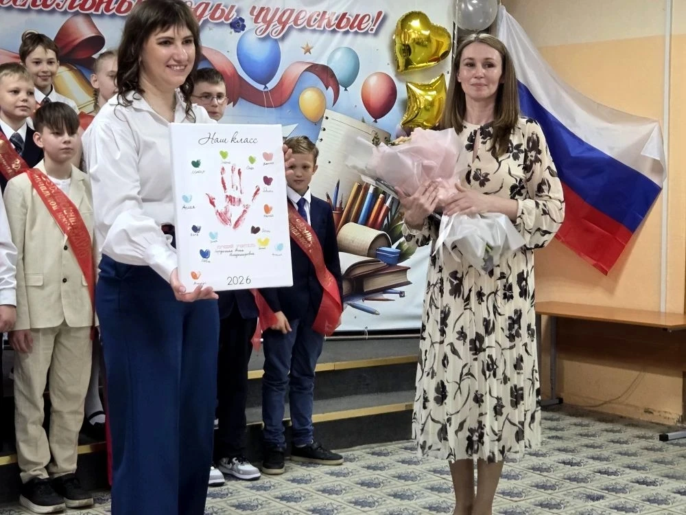 🎊 ВЫПУСКНОЙ ВЕЧЕР   🎉 21 мая во втором корпусе нашей школы прошёл трогательный праздник — выпускной 