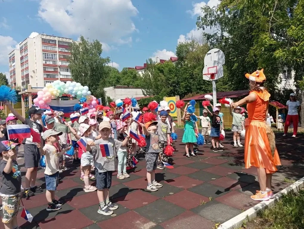 В преддверии праздника Дня России и дня города наши ребята совершили волшебное спортивное путешестви