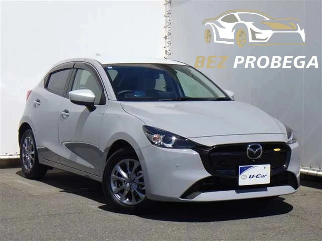 😮 Свежая Mazda2 с пробегом всего 11 000 км — отличный городской вариант!