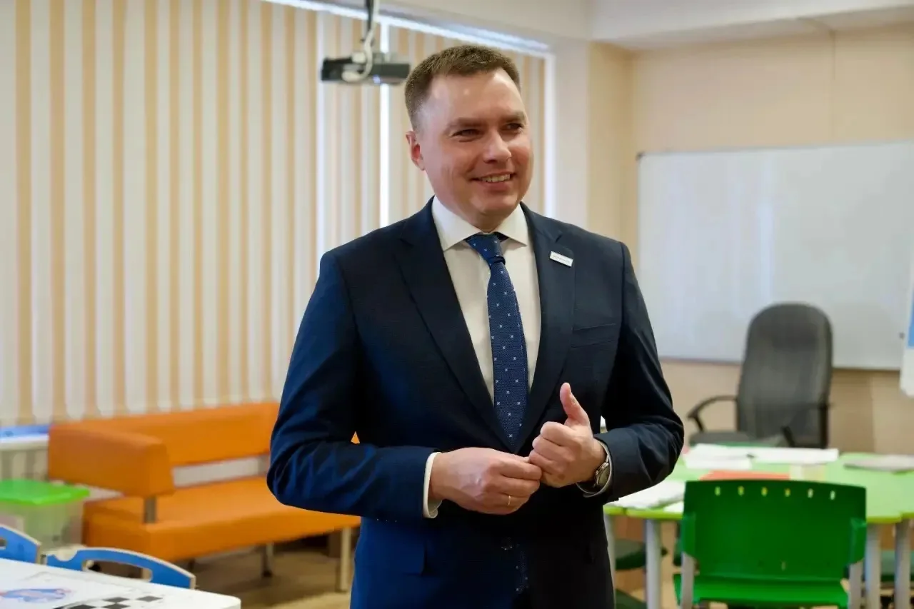 В течение двух дней посещал летние оздоровительные лагеря, которые работают в Норильске...