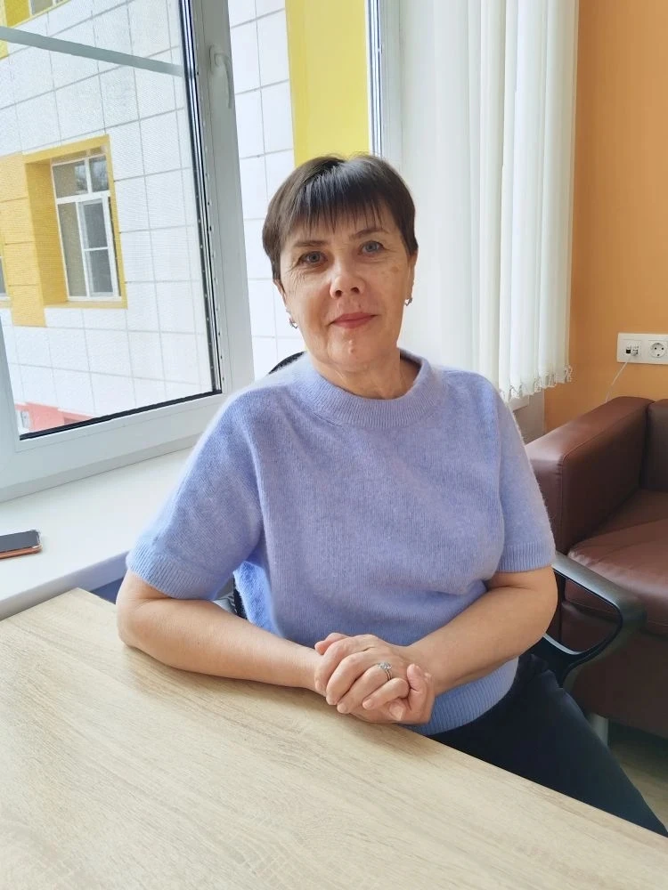 Поздравляем учителя истории и обществознания Елену Викторовну Ольховскую с достойным уч...