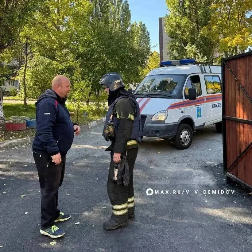 ❗️Кадры с места детонации беспилотника на территории детского сада в Белгороде.