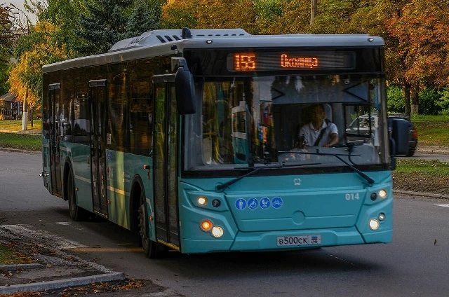 🚍 Для школьников в Луганске проезд будет стоить 20 рублей