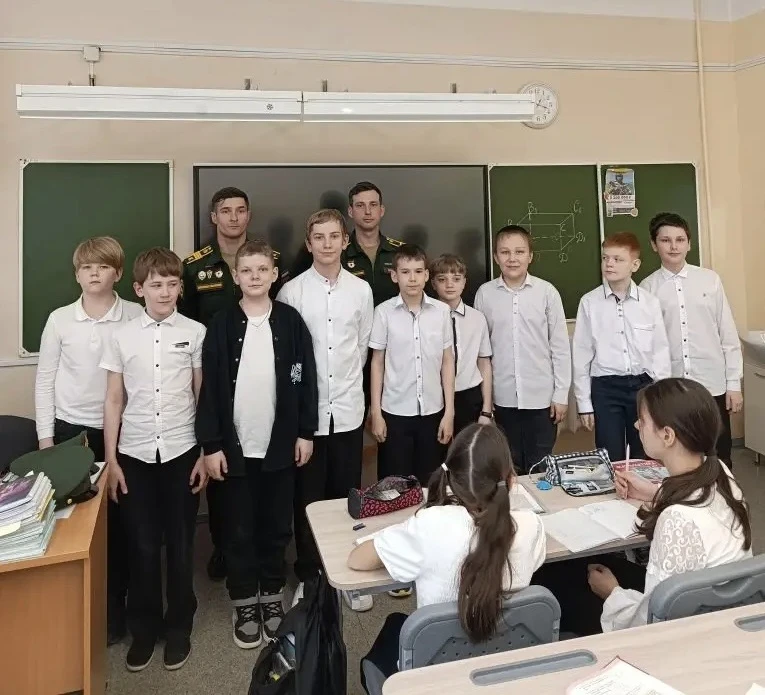 🫡 ВЫБИРАЕМ ПРОФЕССИЮ   Состоялась встреча с курсантами Нижегородского высшего  военно инженерного ко
