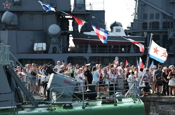В Санкт-Петербурге не будут проводить парад в День ВМФ 

Он традиционно проходит в городе 27 июля.

