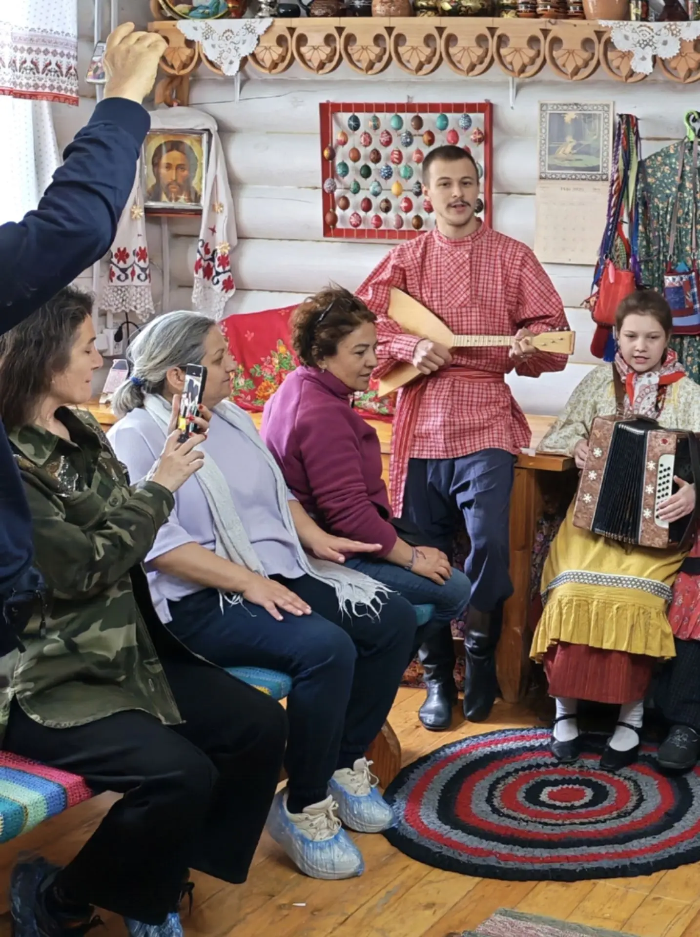 «Поначалу очень мешали трудности перевода. Нет в турецком языке тех слов, которыми русский народ обо