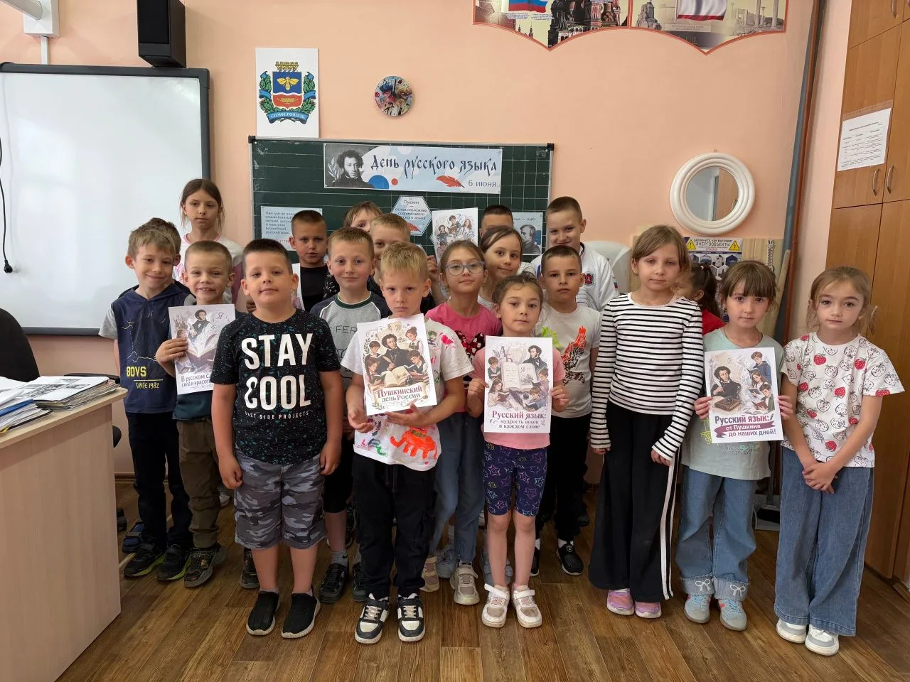 📜День русского языка в нашей школе: волшебство сказок ожило! ✨

Накануне мы отметили День русского 