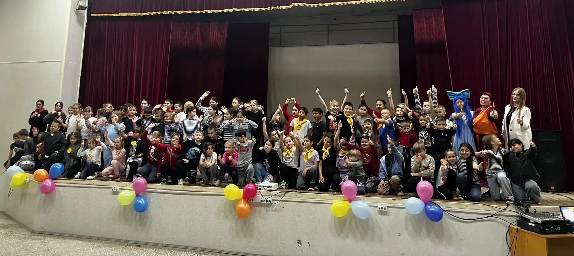 🎉✨ Ура, лето! В СДК села Ковалёвское открылась "Сказочная страна"! ✨🎉