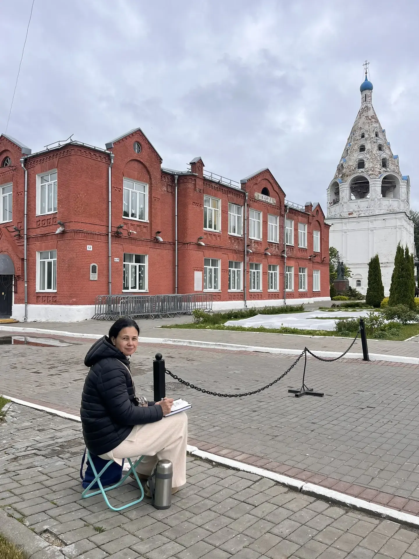 29 мая ученики 1-5 классов художественного отделения с преподавателями Миносьянц Марией...