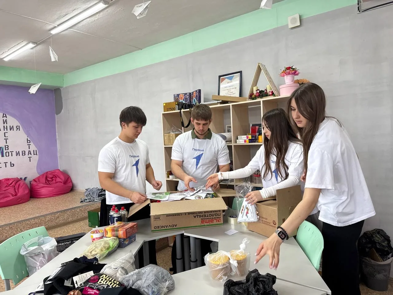 Благодарим тебя, Защитник 🙏  19 февраля волонтерским отрядом была упакована и доставлена гуманитарна