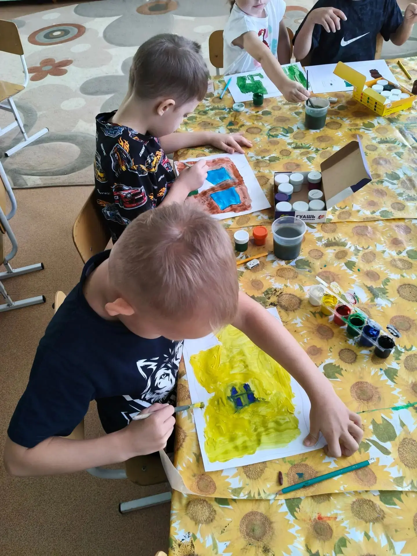 Акварель, гуашь и море фантазии в группе «Лесная полянка»! 🎨