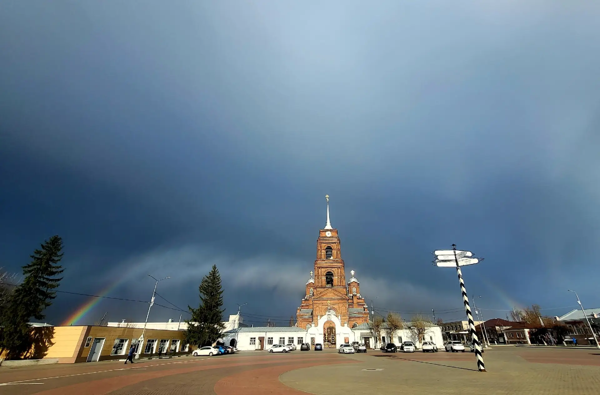 🌈 Радуга над городом  Источник: https://vk.ru/wall-169899108_25821 #новости