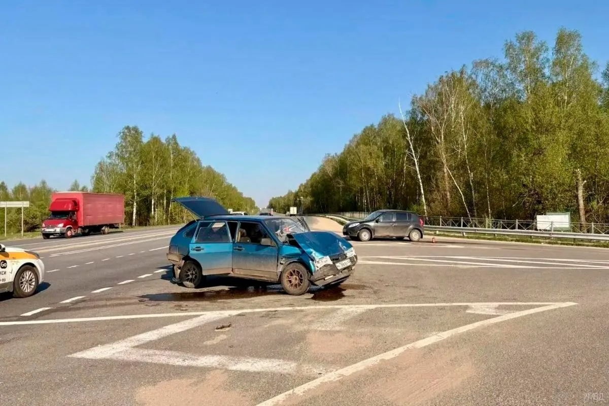 Четыре человека направлены в больницу после аварии в Рязанской области.  Вчера в Шиловском районе пр