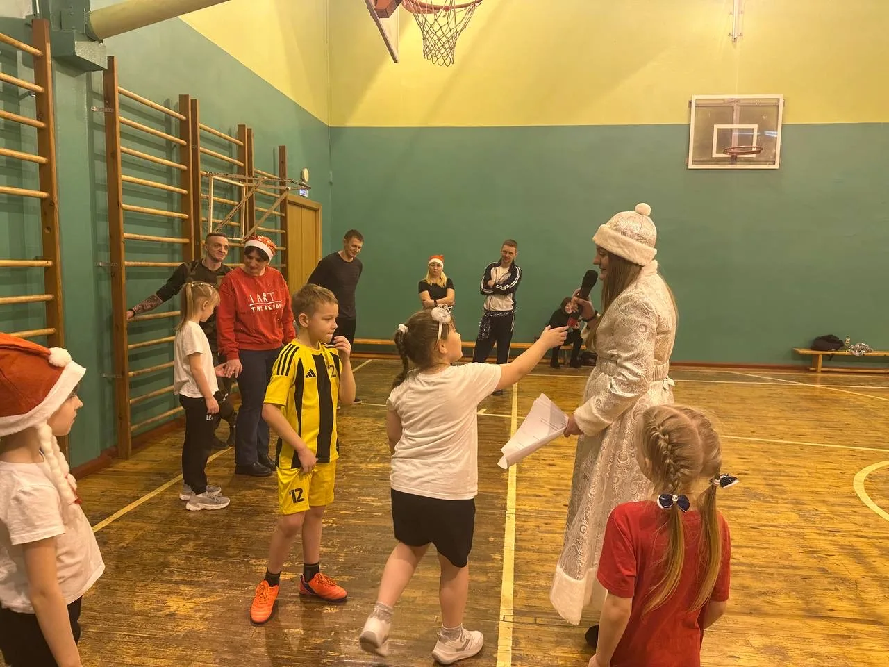 Новогодние Весёлые старты — состоялись!  24 декабря в нашей школе зажглись не только гирлянды, но и 