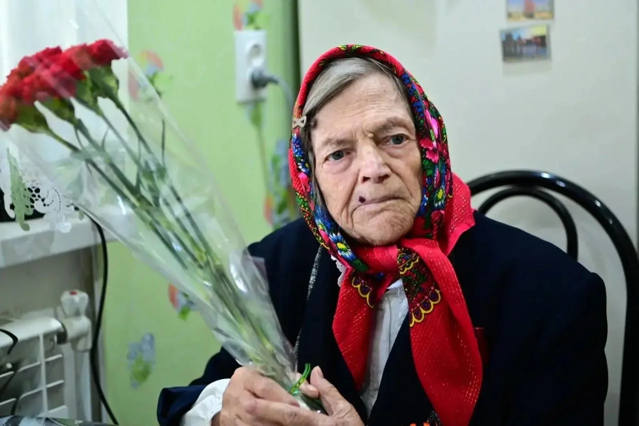 Свой 99-й день рождения отмечает труженица тыла Пелагея Ивановна Тарасова.