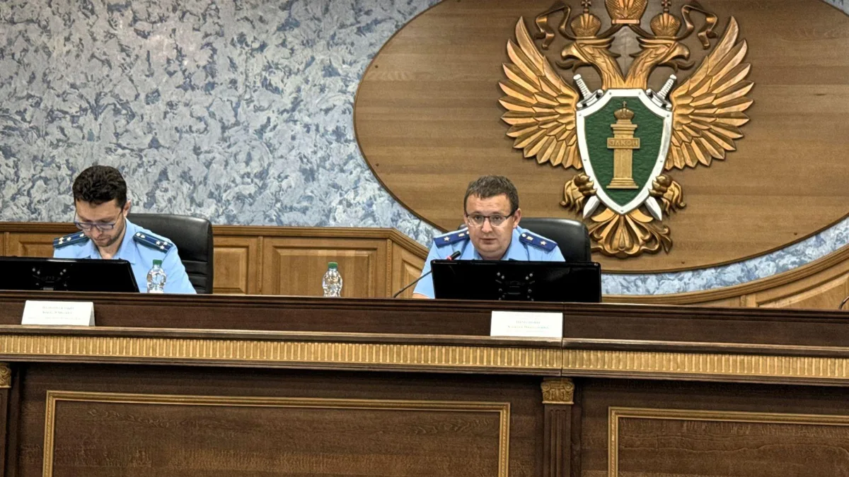 За полгода орловская прокуратура выявила свыше 52,4 тыс. нарушений закона