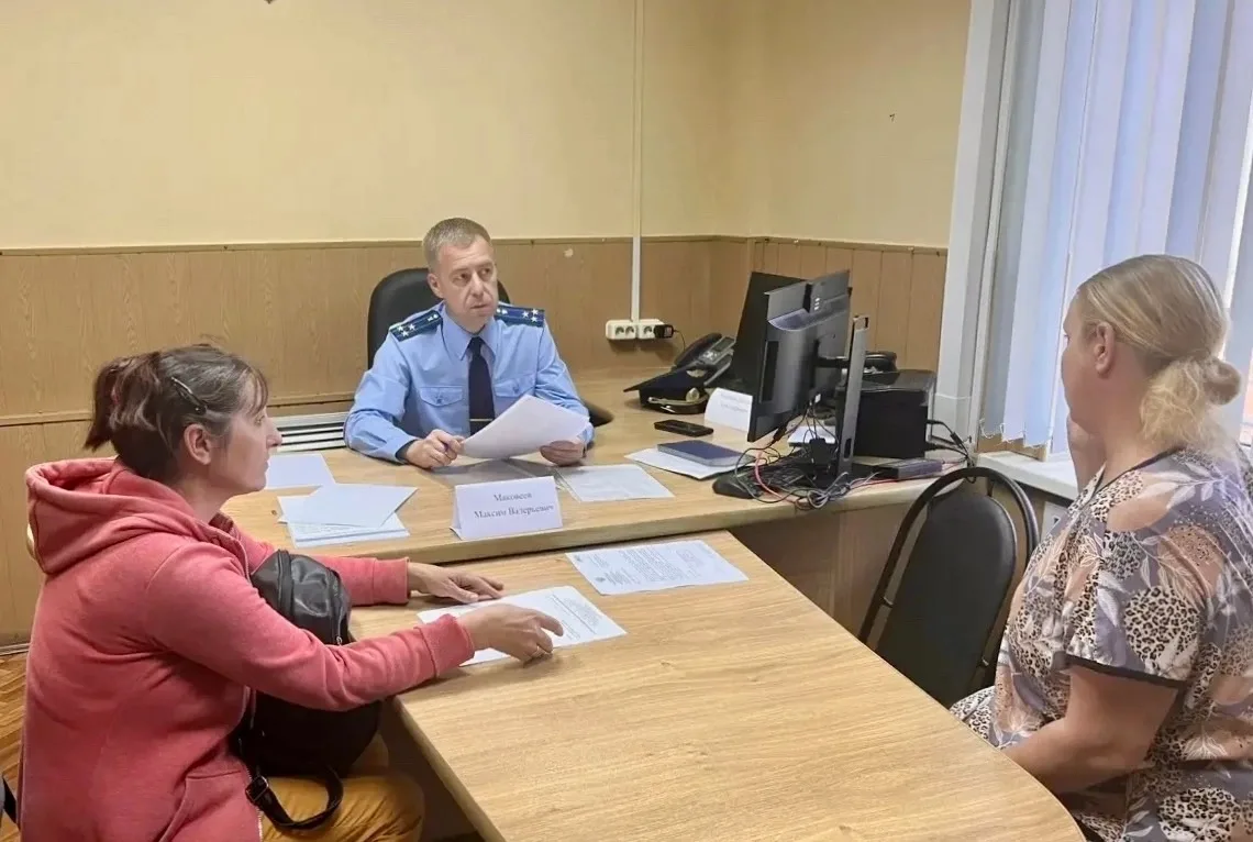 Об итогах работы мобильной приемной прокурора области в Суражском районе