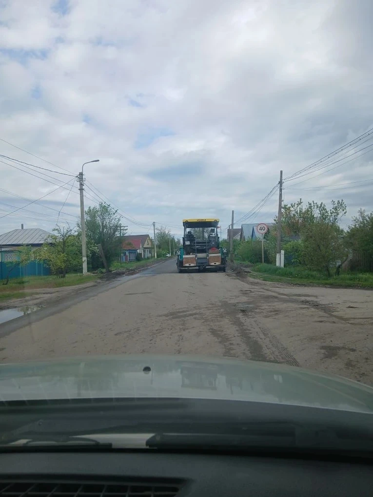 Капитальный ремонт дороги по ул. Красной стартовал в мае. Будет проложено около 1,5 км нового асфаль