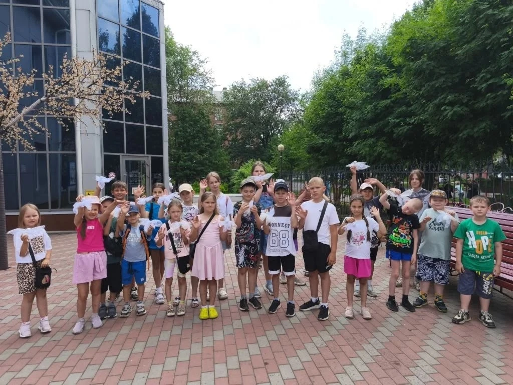 Крутые летние каникулы в Прокопьевске продолжаются!

Как проводят лето наши школьники? Рассказываем 