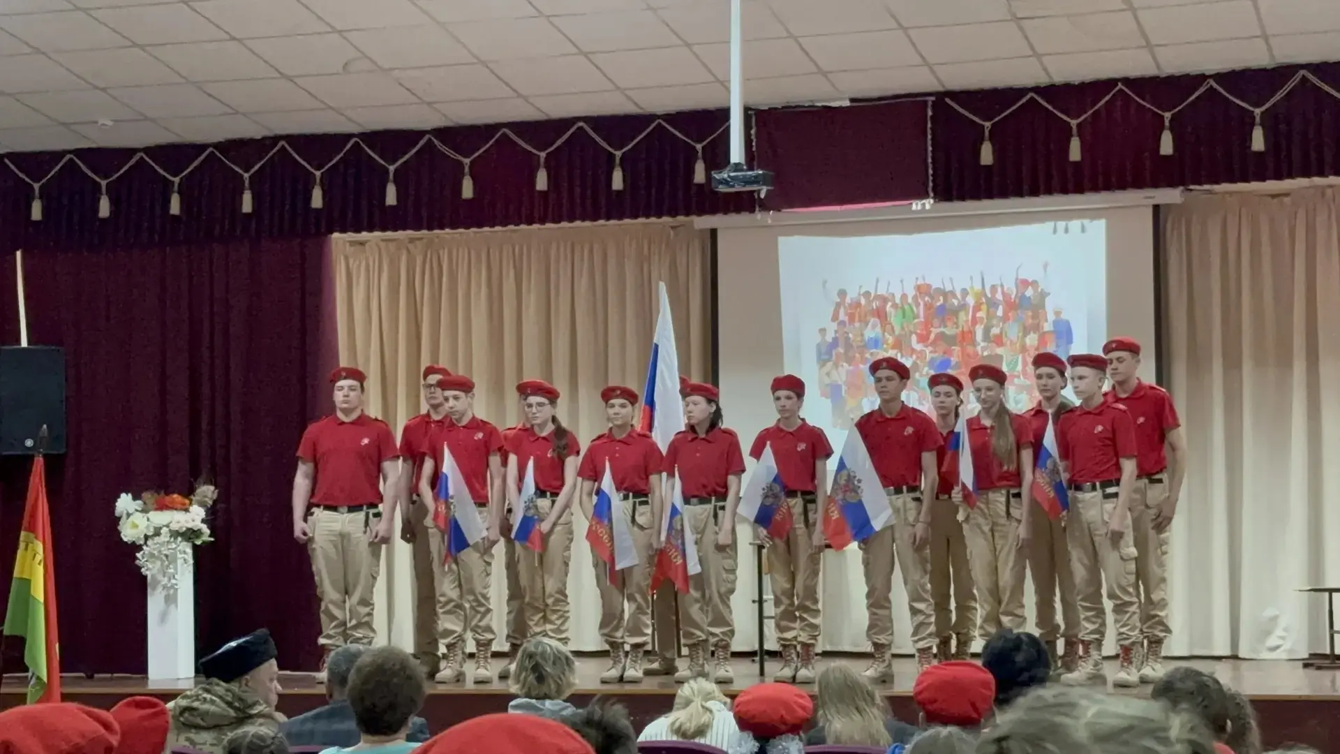 🏆Триумф юнармейцев  8 «В» класс — победители конкурса «Разрешите представиться»!  В Сорочинском муни