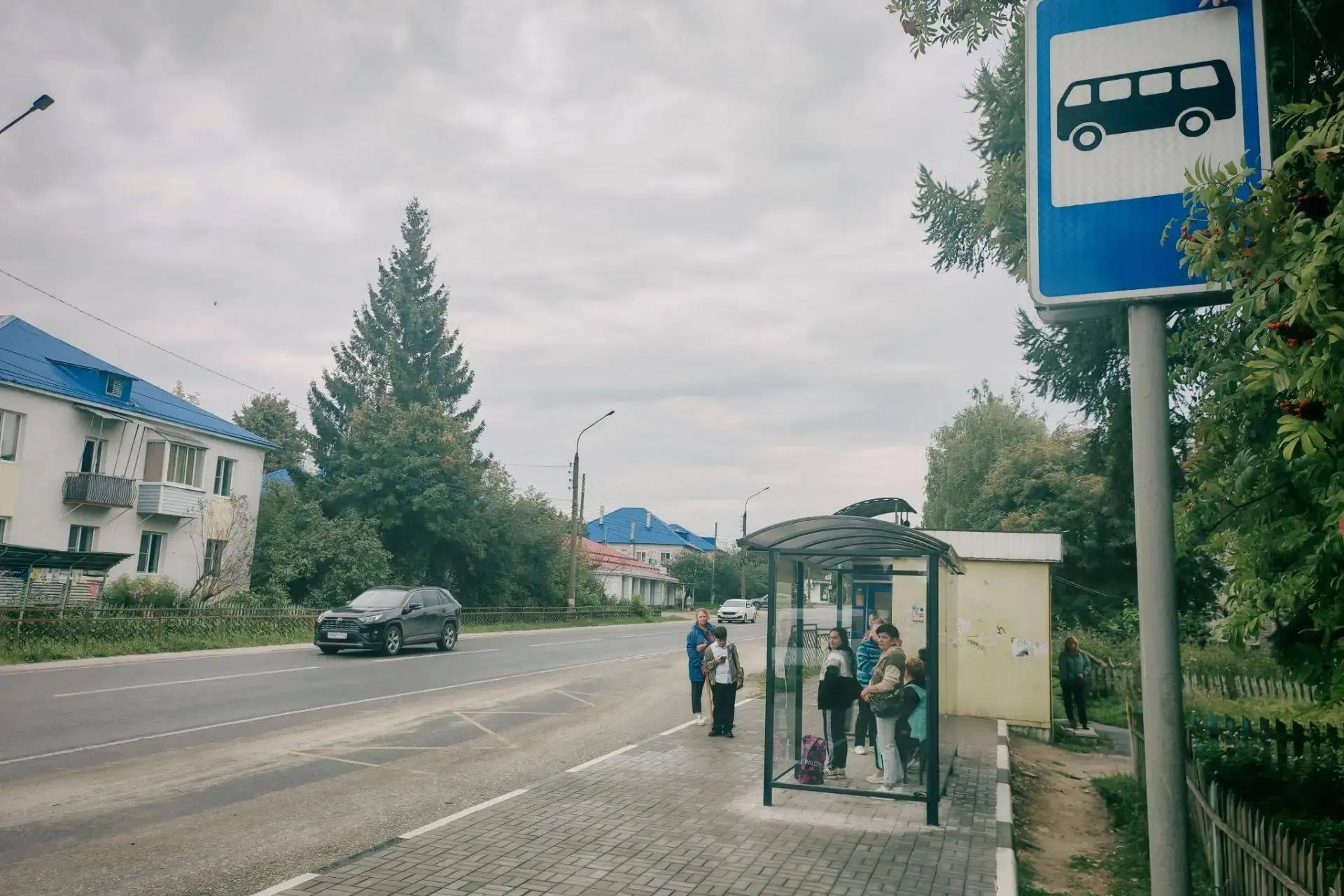🚌 66 новых остановок с современными павильонами установят на региональных дорогах Ниже...