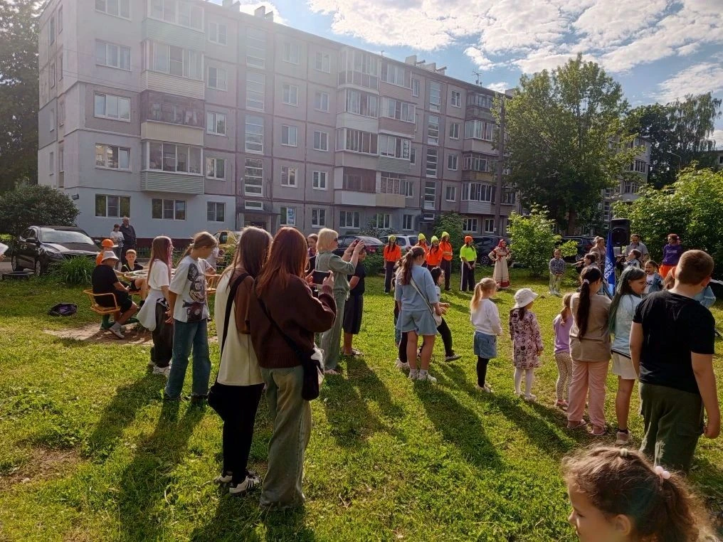 Вчера  во дворе дома № 14 Г по улице Маршала Жукова состоялся яркий праздник, приурочен...