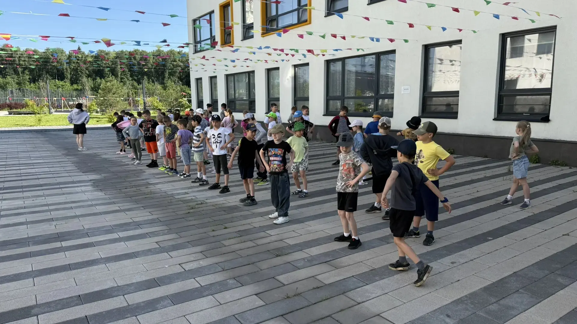 День русского языка, сказки и экологическая ярмарка в лагере «Оранжевое солнце».