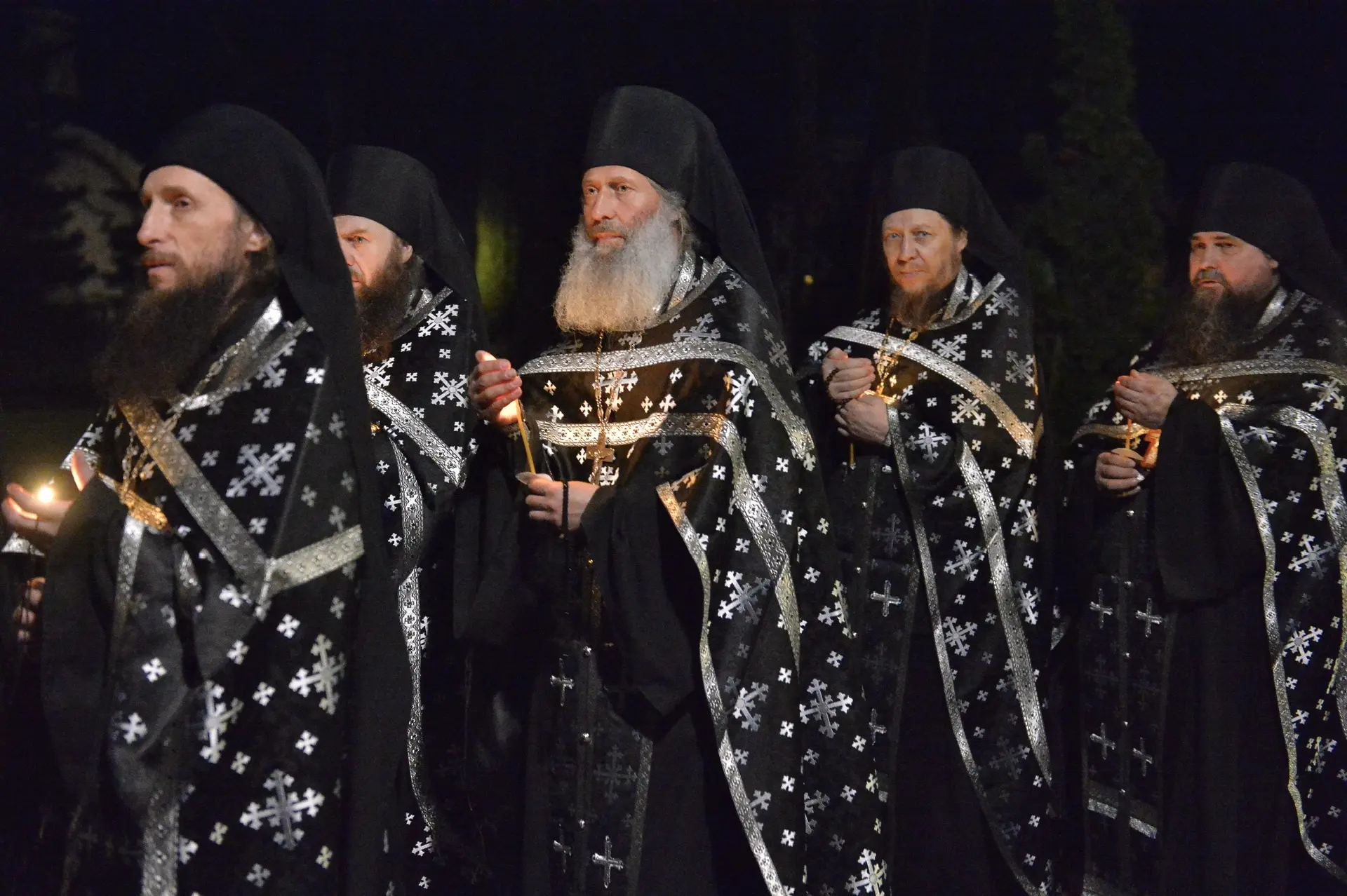 Чин погребения Плащаницы в Оптиной пустыни.  Фотоальбом: https://vk.ru/album-17454662_310563234