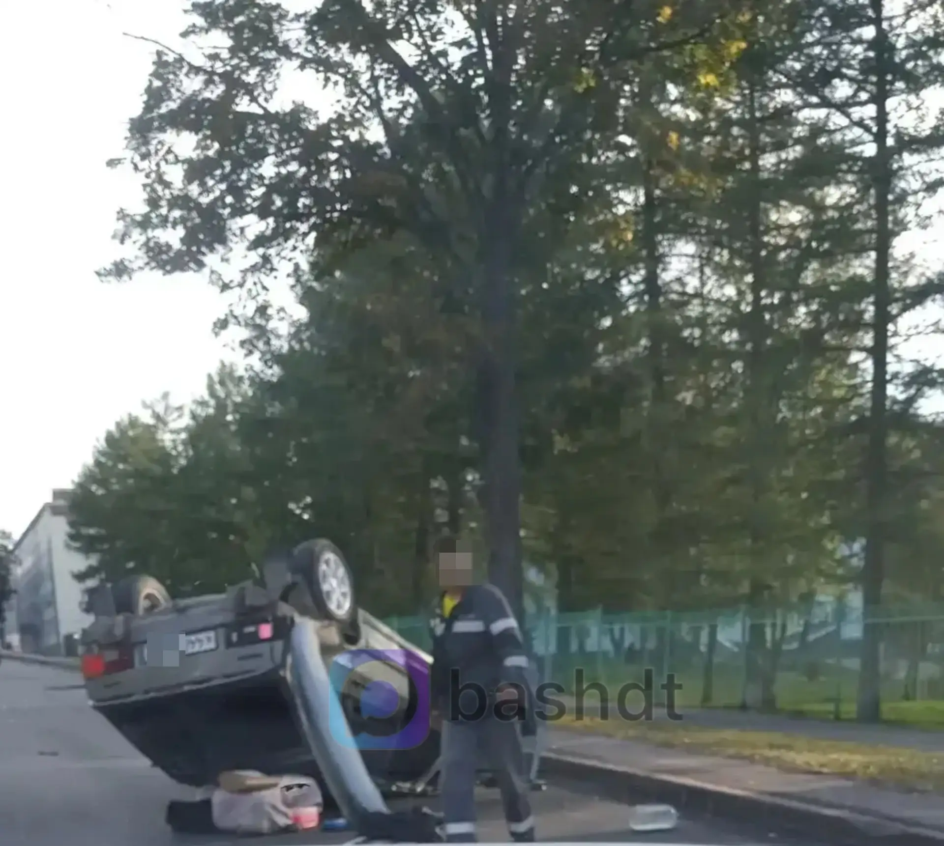 Возле 13 больницы перевертыш. ДТП Уфа