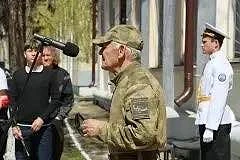 В Керчи увековечили память Героя СВО Артёма Завгороднего  В Керчи торжественно открыли мемориальную 