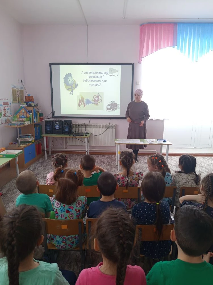 2 март көнне  Бөтенрәсәй гражданнар оборонасы көне уңаеннан, Аш- Буҗи балалар бакчасына...