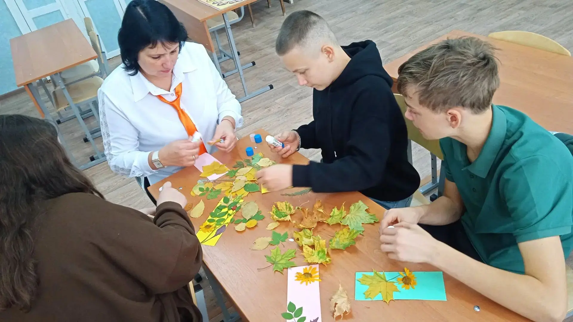 🍂Обучающиеся 9 класса стали активными участниками творческой экологической мастерской ...